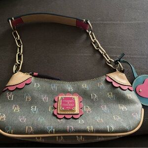 Dooney & Bourke retro handle pouch